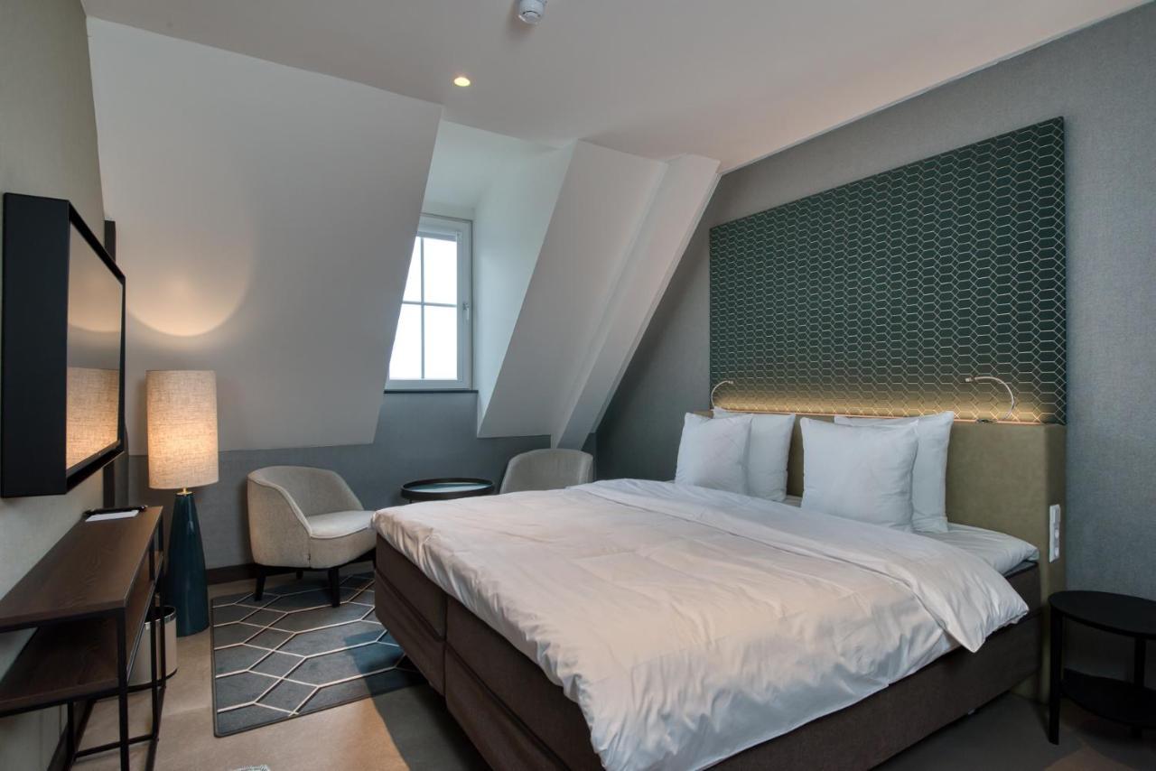 Standard King Room,1371743366:JPEG